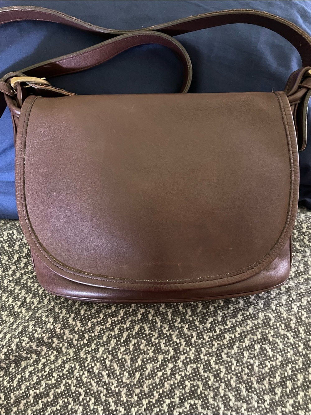 Vintage Coach Leather Crossbody - Picture 2 of 12